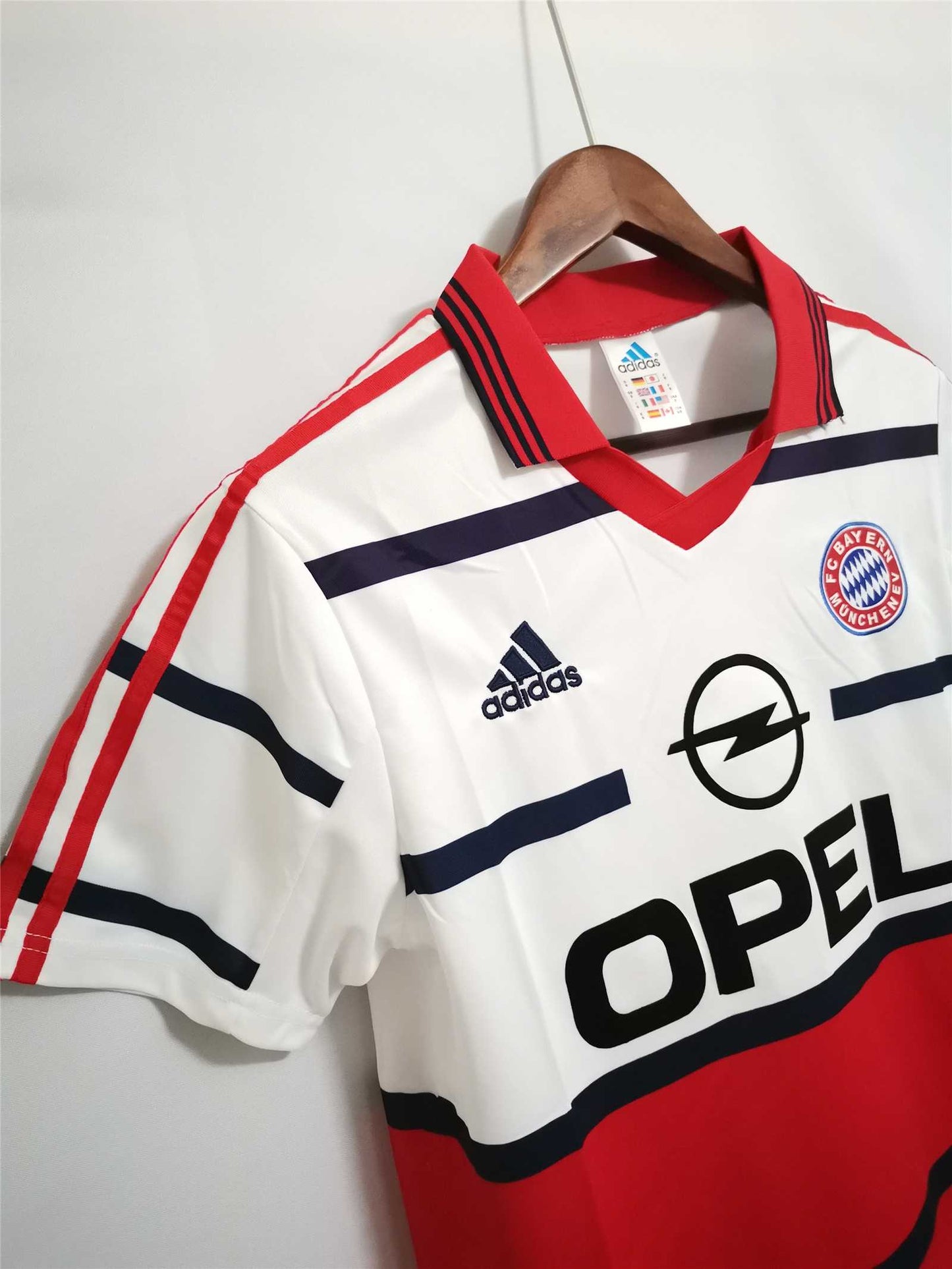 FC Bayern Munich 98-00 Away Shirt