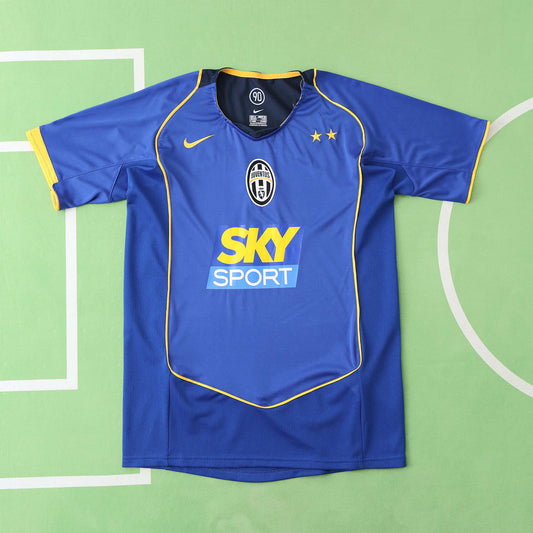 Juventus 04-05 Away Shirt