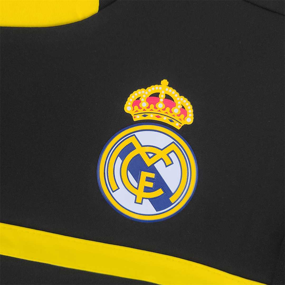 Real Madrid 11-12 Goalkeeper Away Shirt