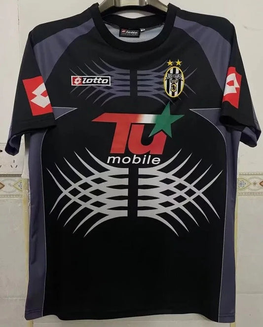 Juventus 01-02 European Goalkeeper Shirt