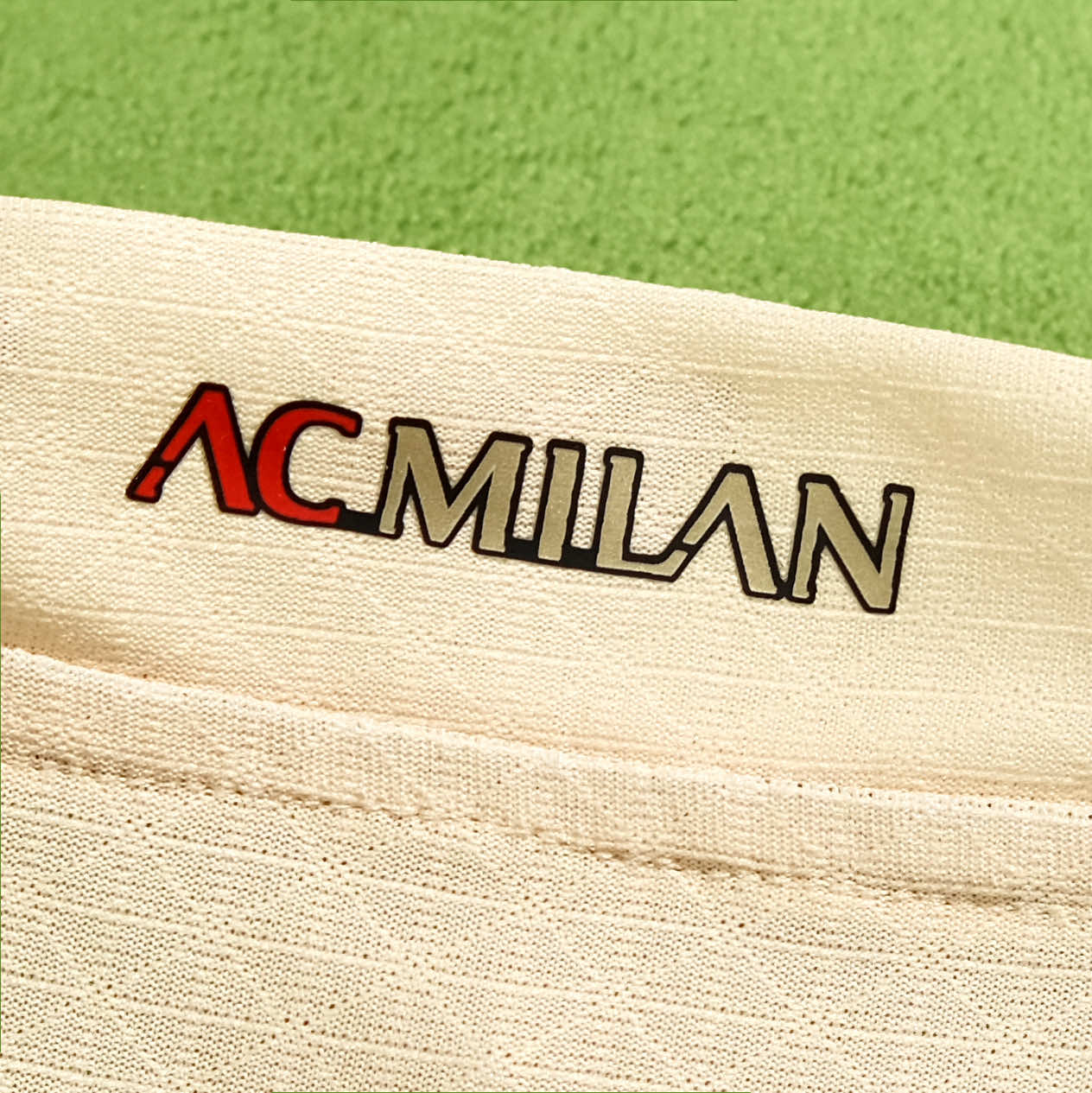 AC Milan 22-23 Goalkeeper Shirt