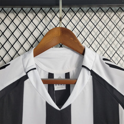 Newcastle United 05-07 Home Shirt