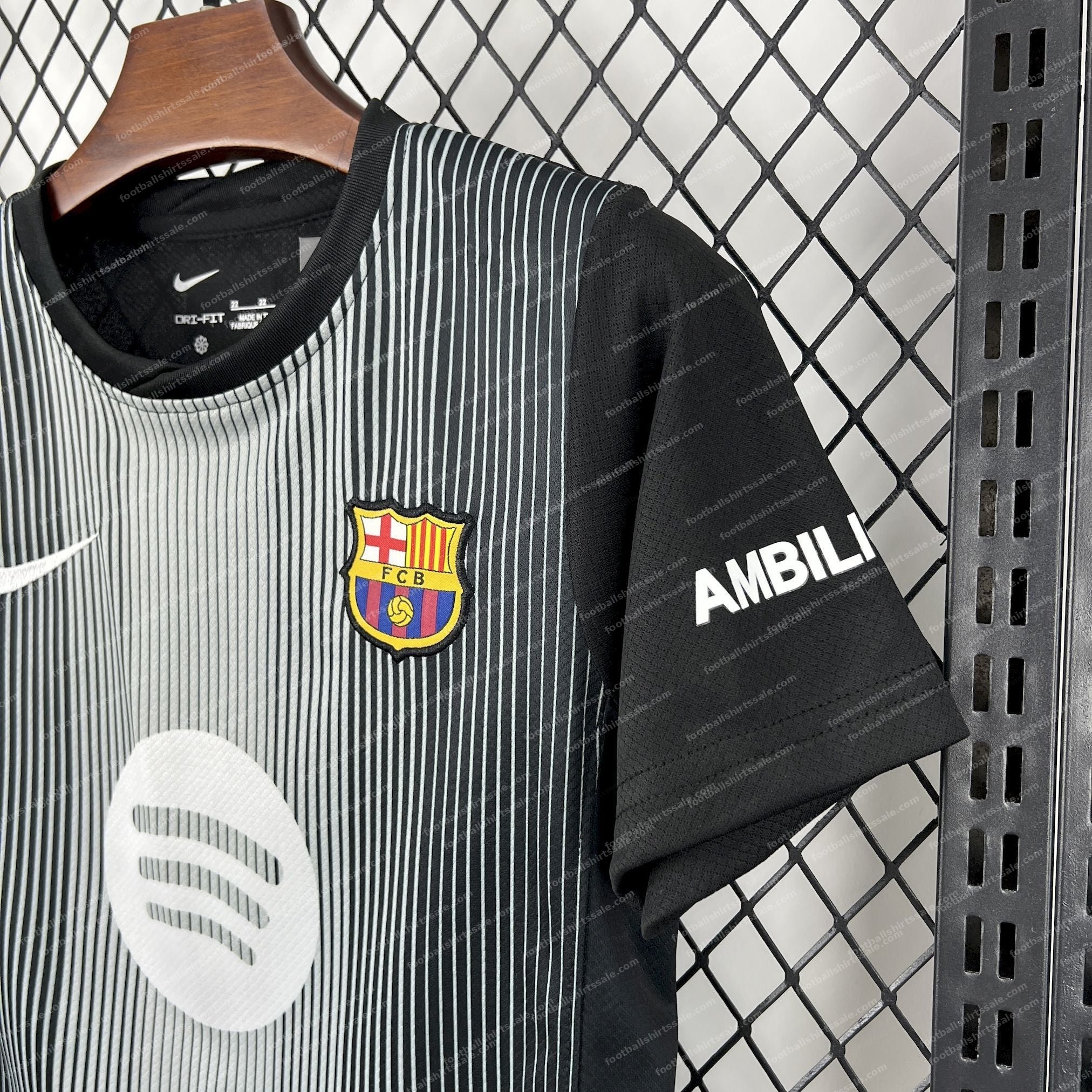 2025/2026 Kids Size Barcelona Black Goalkeeper Football Kit - Detail 7
