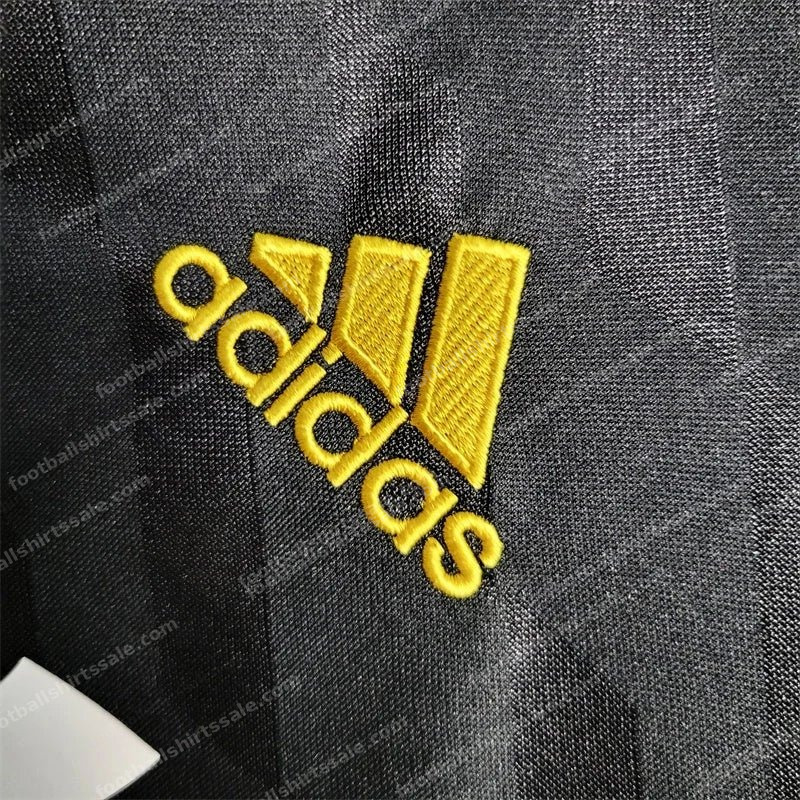 2011/2012 Long Sleeve Retro Real Madrid Away Football Shirt - Detail 3