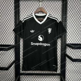 2024/2025 Manchester United Goalkeeper jersey