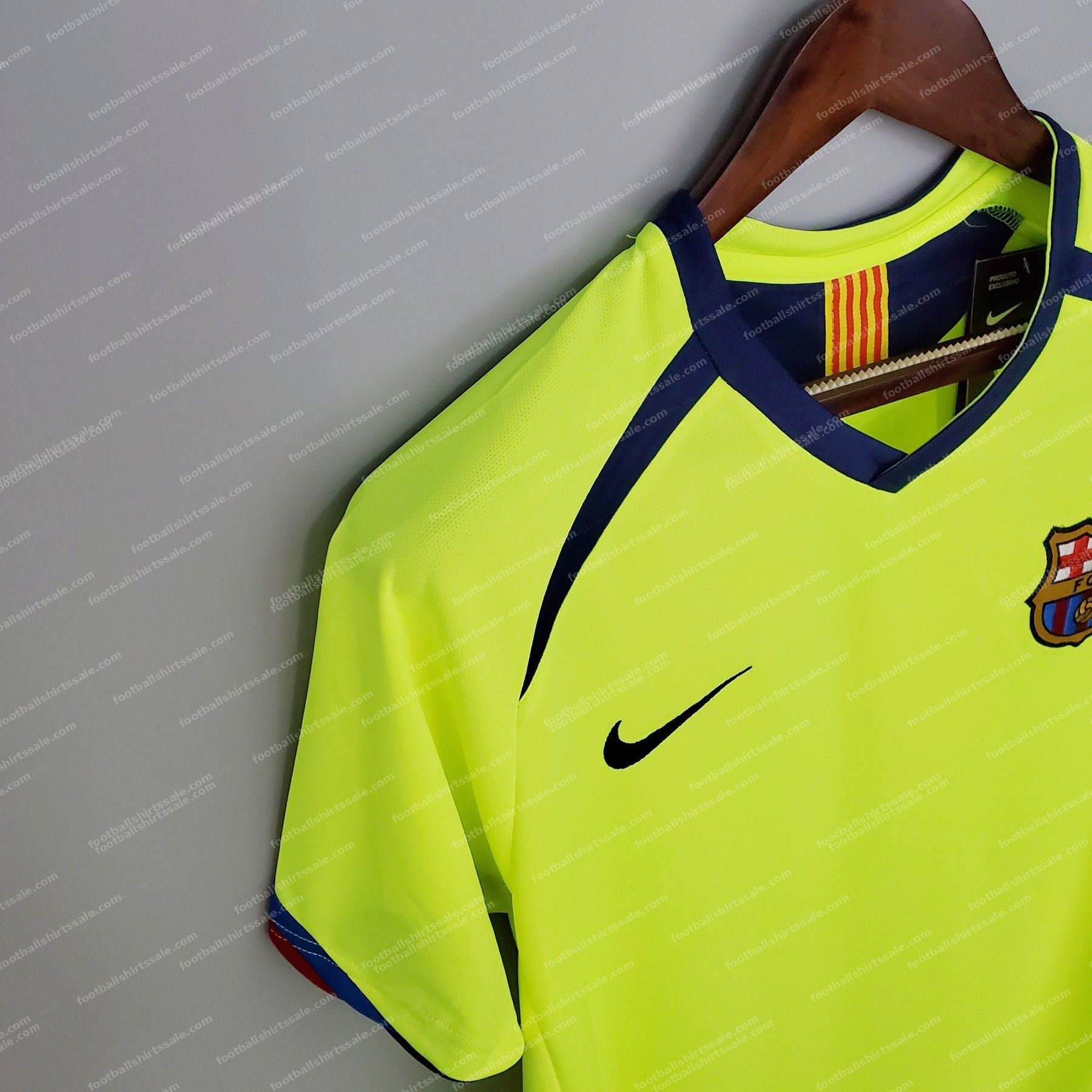2005/2006 Retro Barcelona Away Football Shirt 1:1 Thai Quality - Detail 1